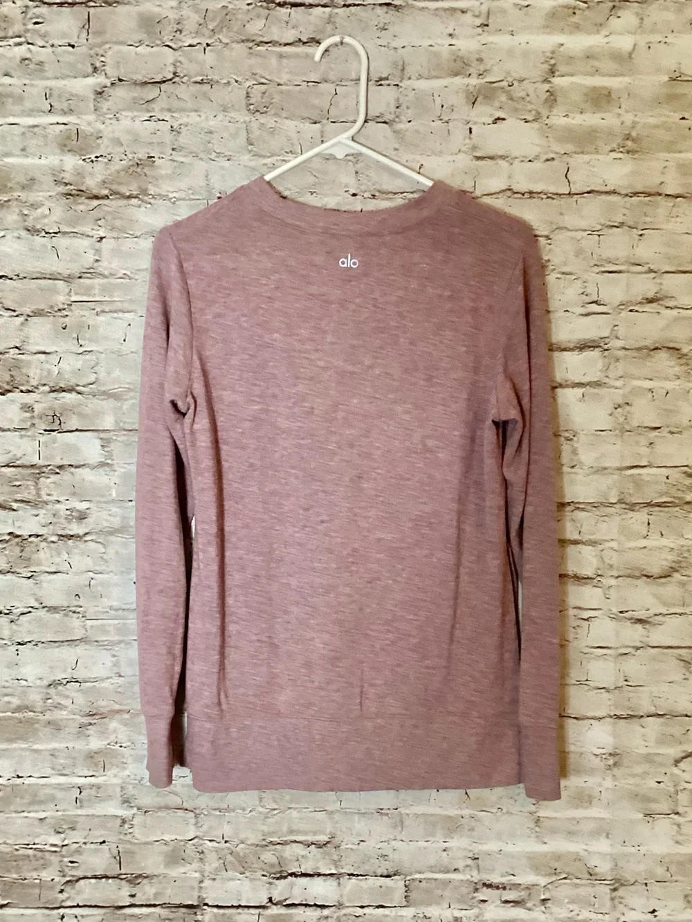 Alo dusty plum Glimpse long sleeve crew split side hem top